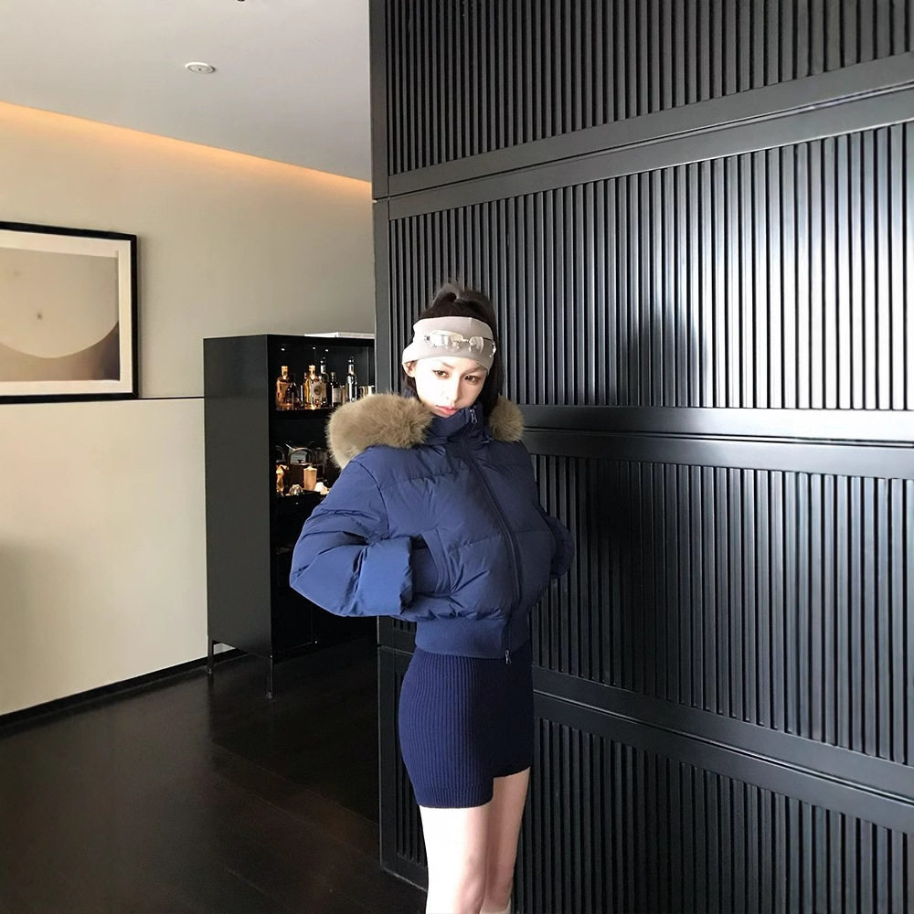 冬季毛领连帽90白鸭绒收腰显瘦感加厚高腰短款羽绒服女小个子