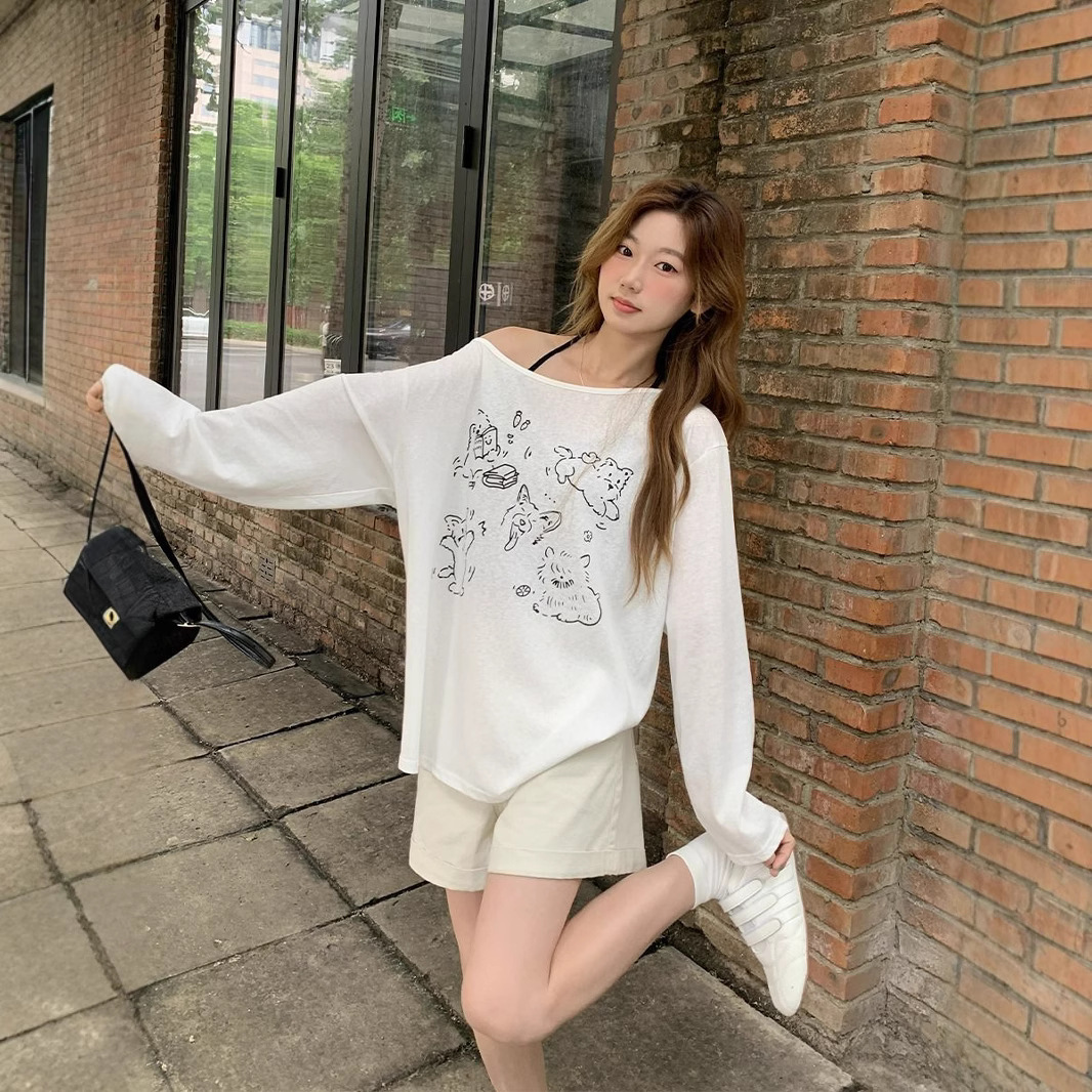 印花露肩防晒罩衫T恤女夏季2025新款慵懒风宽松斜肩长袖上衣女童