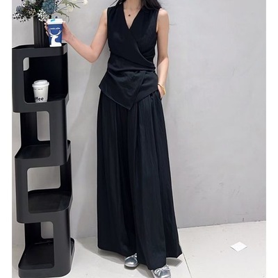 韩系V领无袖收腰显瘦上衣套装