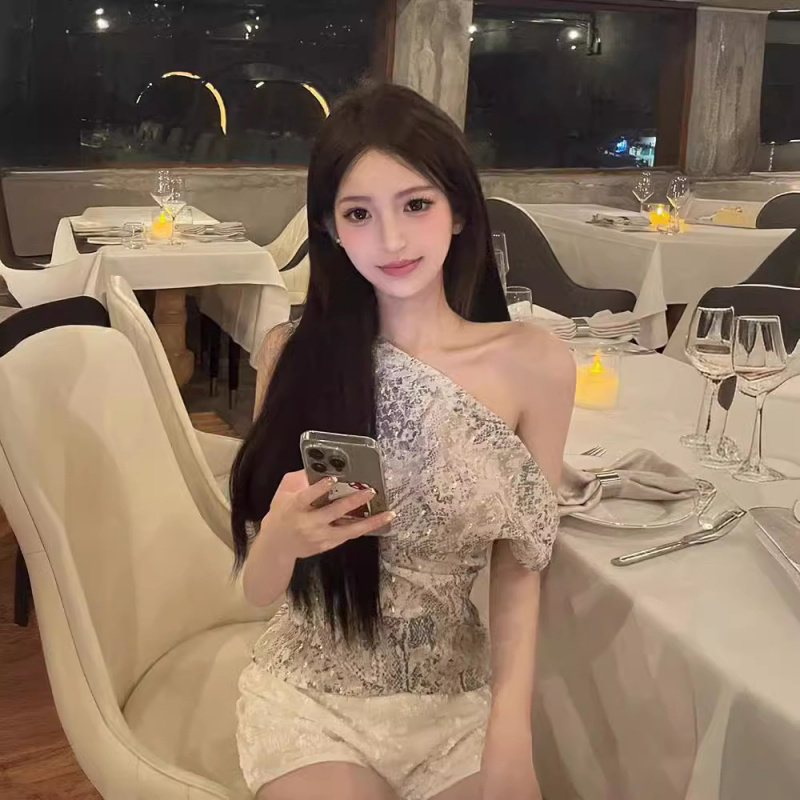 夏装名媛美衣晚宴女友细闪款一字