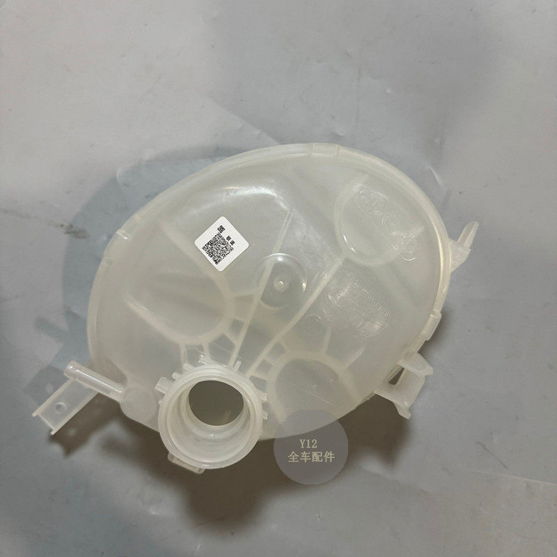 威朗发动机全新原厂盖子水箱别克