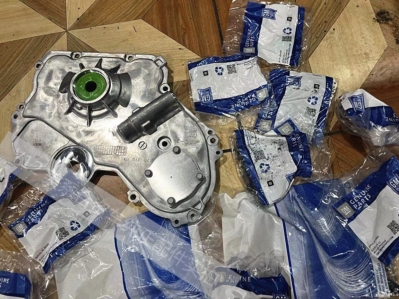 别克新GL8陆尊君威君越发动机正时规盖铝 科帕奇迈锐宝原厂机油泵