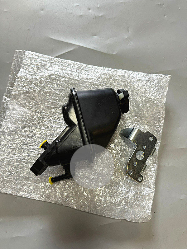 雪佛兰11/17新科帕奇方向机油泵油壶总成盖子 科帕奇转向助力泵罐