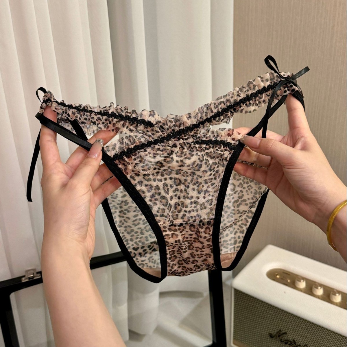 2025新款法式镂空蕾丝豹纹girl细带木耳边微透御姐低腰少女三角裤