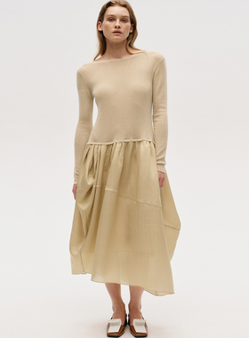 【ICE DUST】hug 2025秋冬新款浅米色斜肩连衣裙icedust