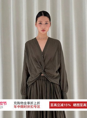 【INTO THE EAST】hug 2026橄榄绿v领扭结上衣长袖衬衫