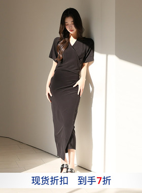 【SAMUEL GUI YANG】hug 2025黑色扭结裹身式V领连衣裙