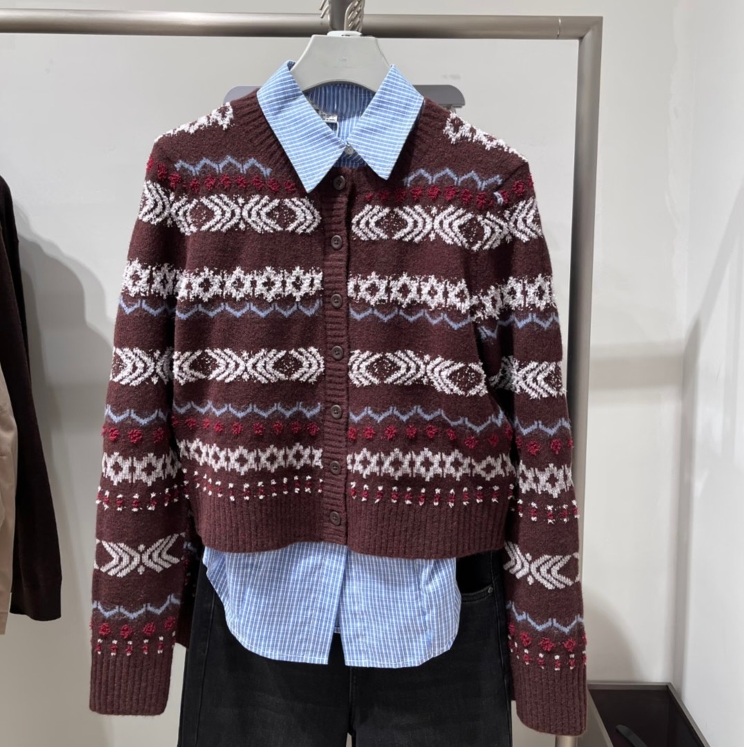 VM NY NB UR2025冬百搭复古文艺费尔岛提花圆领长袖针织开衫女ins