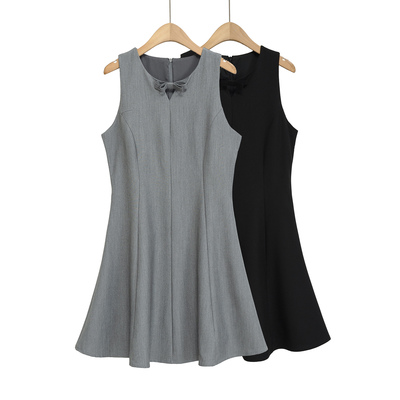 VM NY NB UR2026夏时尚甜美减龄蝴蝶结饰无袖收腰显瘦连衣裙女ins