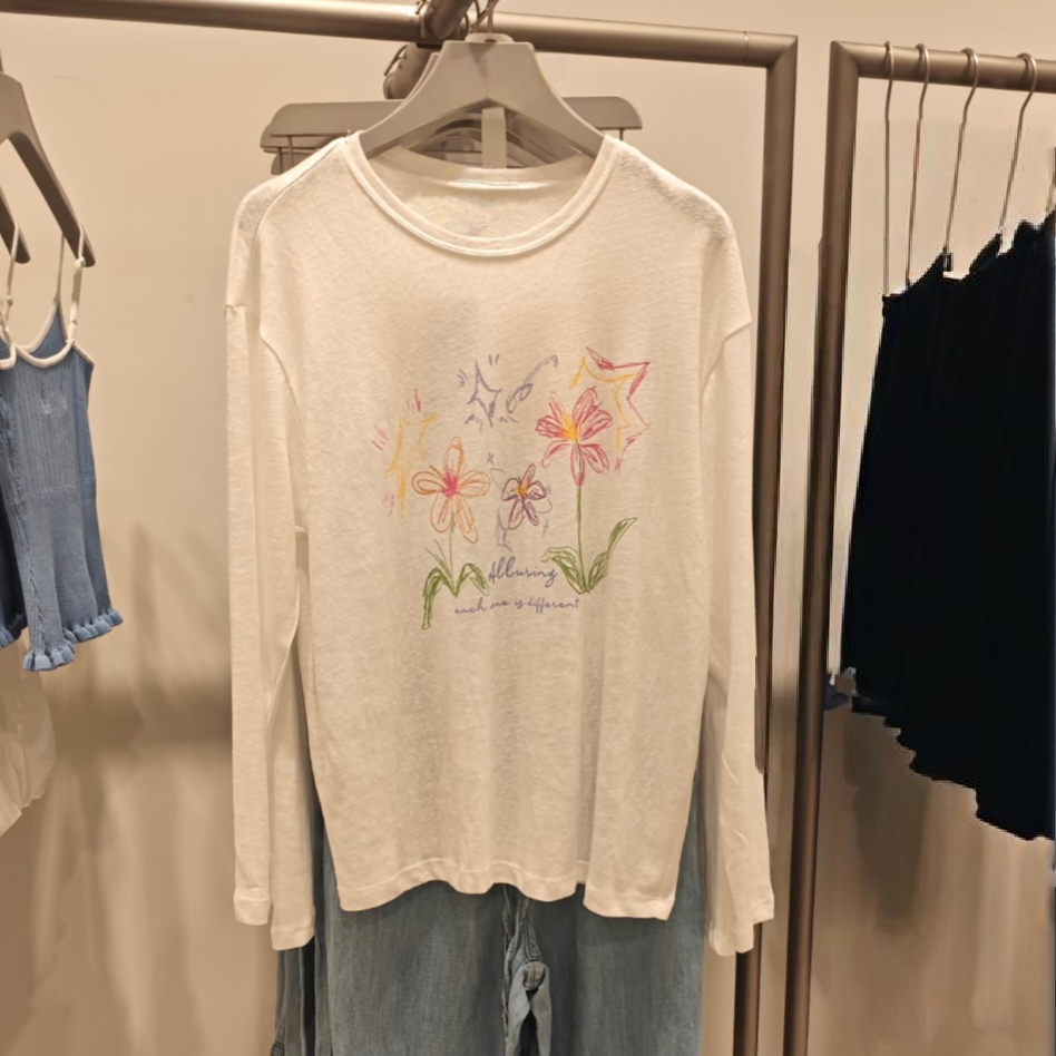 VM NY NB UR2025秋休闲百搭手绘花朵印花圆领长袖T恤上衣女ins潮