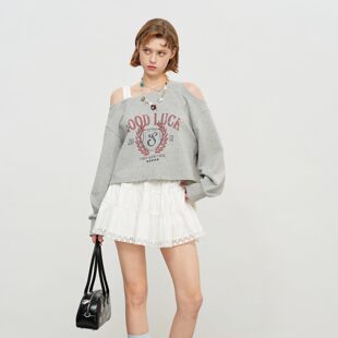 SOFITTE 26SS 灰色复古图案印花斜肩短款卫衣