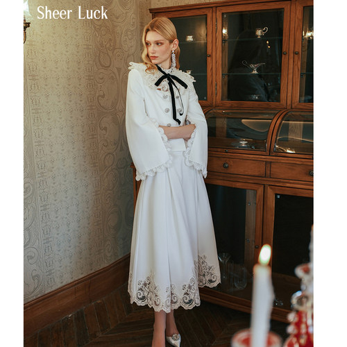 【折样】Sheer Luck Mirage复古立领蕾丝领 收腰钻饰西装外套伞裙