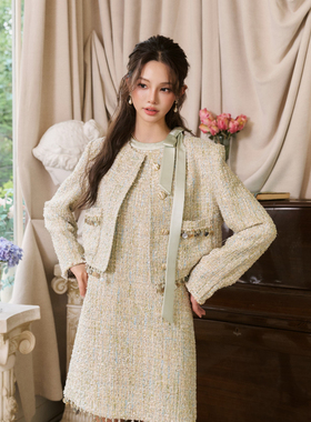 Three Quarters25AW 绿色重工小香手工贝壳羊毛外套挂脖连衣裙