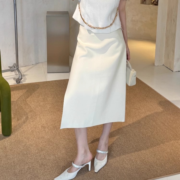 【4折】LOST GENERAL驼色夹克链条白背心 DIONLEE开衩半裙