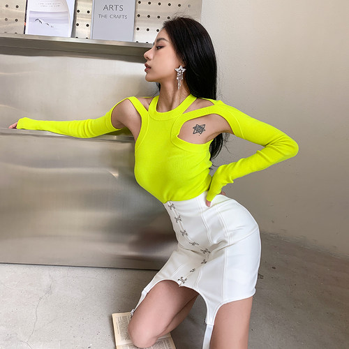 国现 dion lee 木兰2R早春黄色针织修身肩部镂空上衣吊袜带半身裙