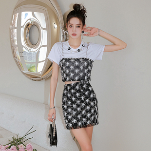 珍珠肩带羽毛吊带短袖 Vevina Diana 上衣蕾边拼接羽毛半裙 折