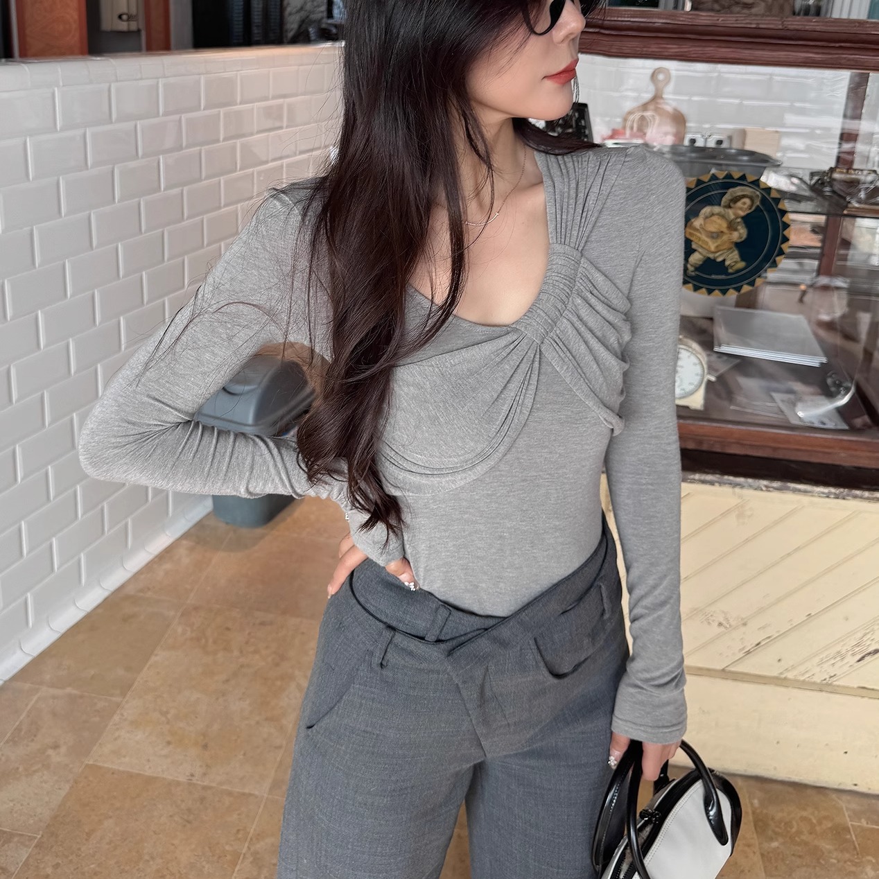 4折 Marrknull 白色高级时髦纽结弹力打底衫黑白灰女