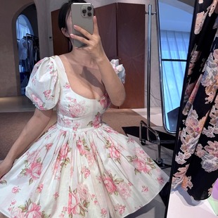 【折】Selkie collection 象牙白底竖纹粉黛玫瑰印花迷你连衣裙