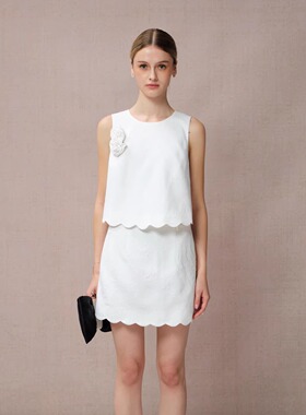 Diana Vevina 25SS早春新款白色波浪边背心白色波浪边半裙