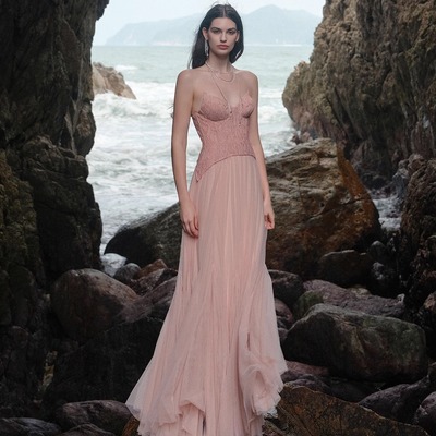 Sheer Luck 早春新款 Wavy蕾丝鱼骨抹胸大摆网纱连衣裙