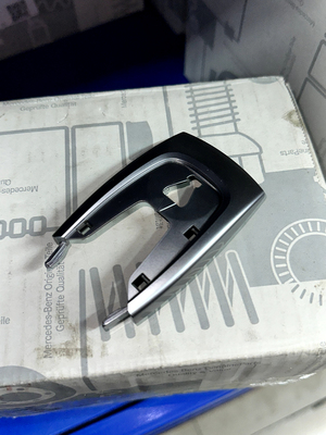 适用奔驰座椅卡U型扣支架