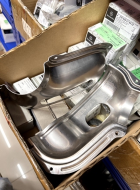 适用奔驰C180 C200 C220C250C300C160C350C400C63AMG排气管修理包