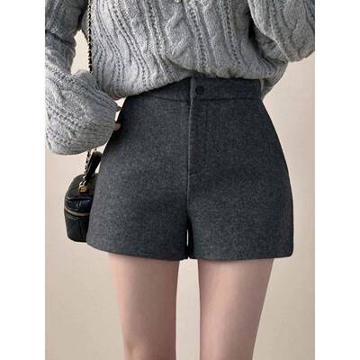 黑色MAV毛短裤女秋冬2025新款显高瘦腰韩呢子靴裤版修身直筒三分