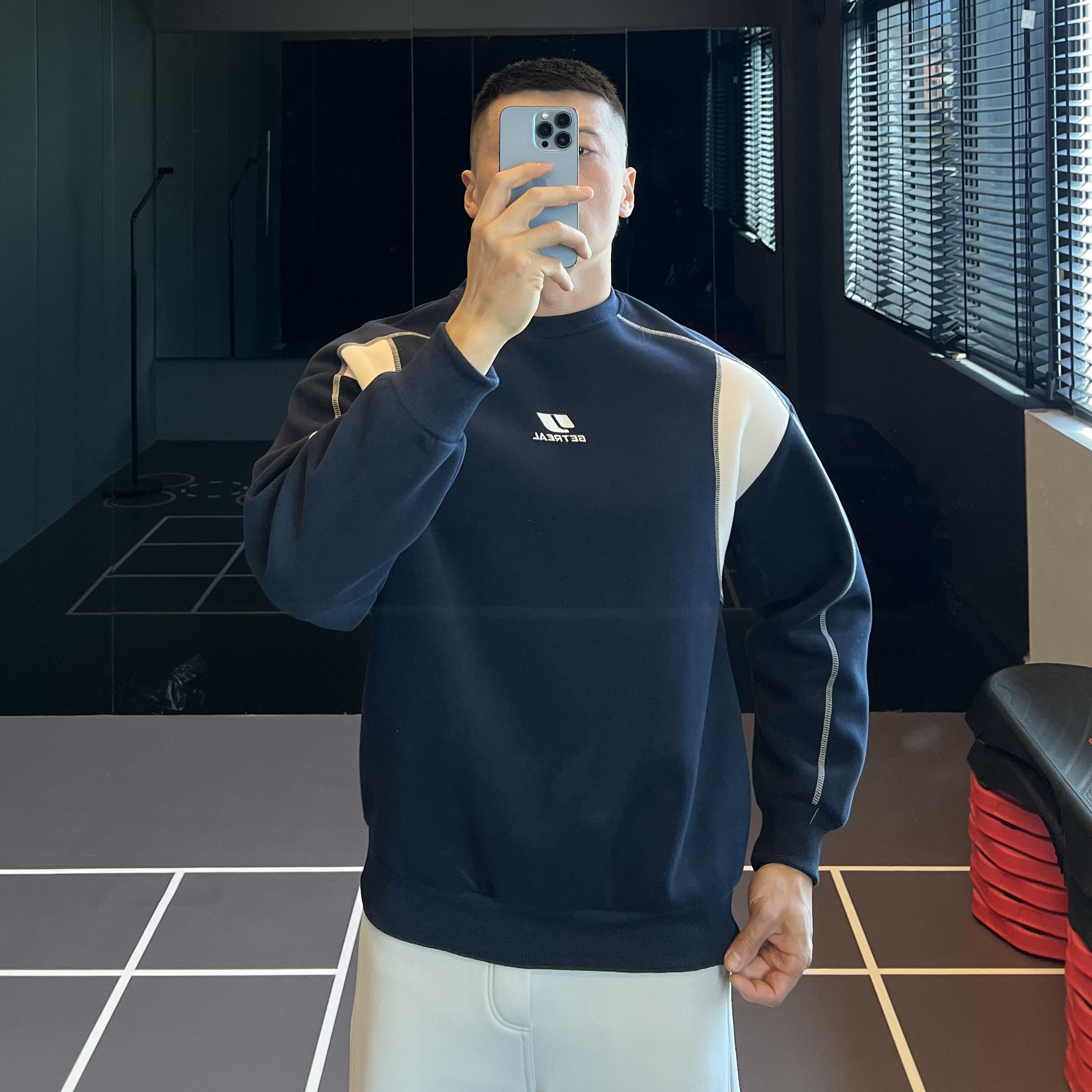 380G重磅撞色拼接卫衣男短款廓形