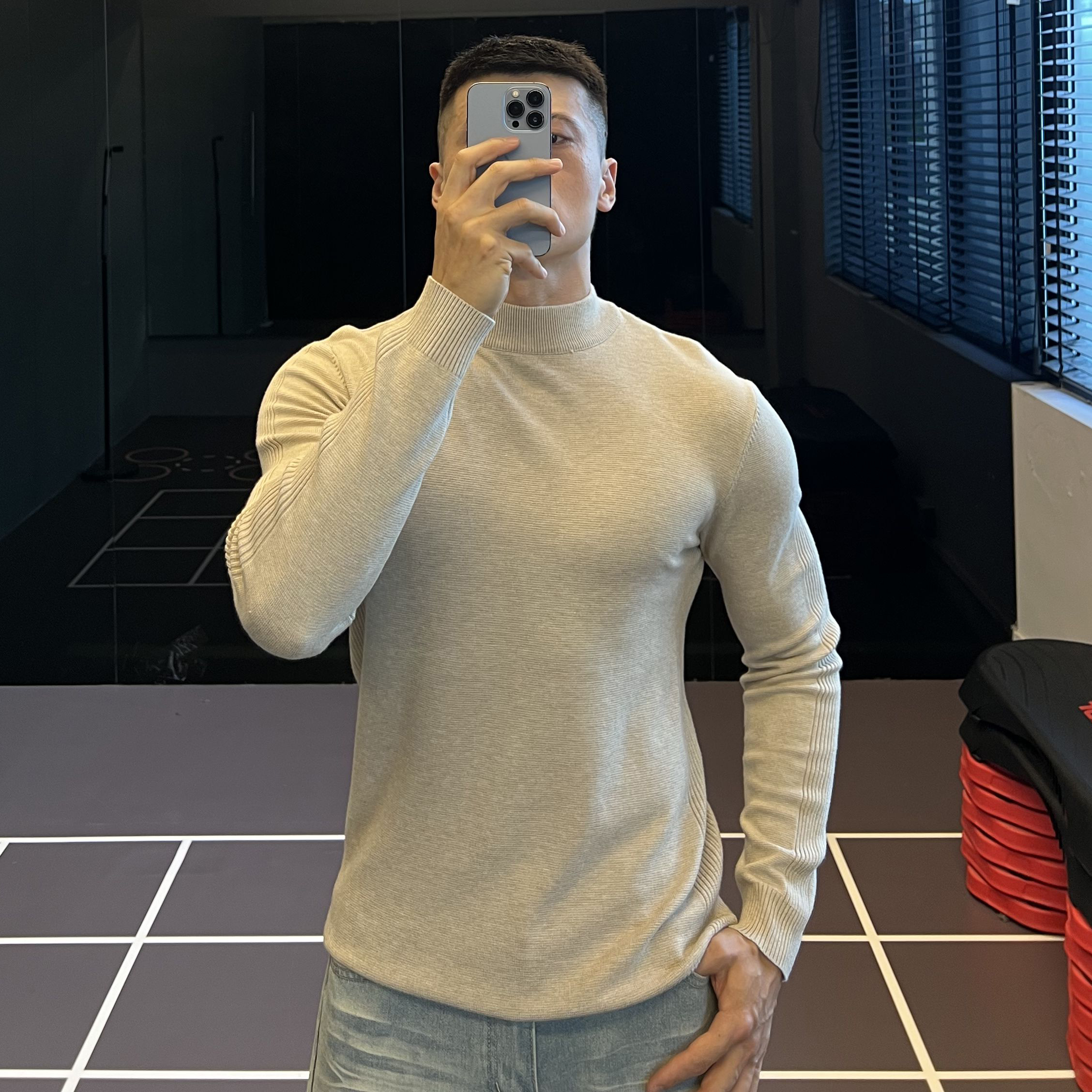 半高领弹力毛衣修身纯色针织衫男