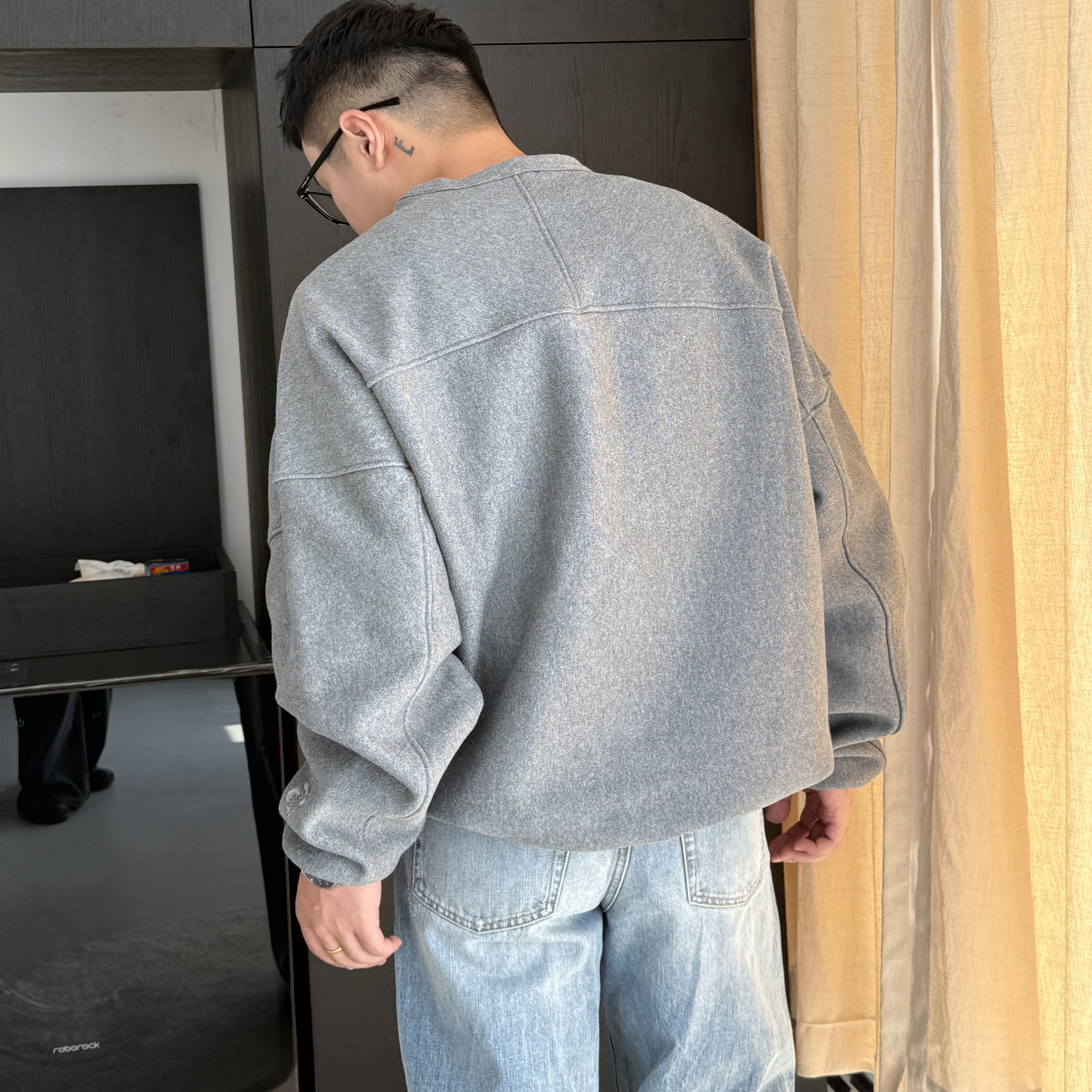 AW大王男女同款圆领卫衣