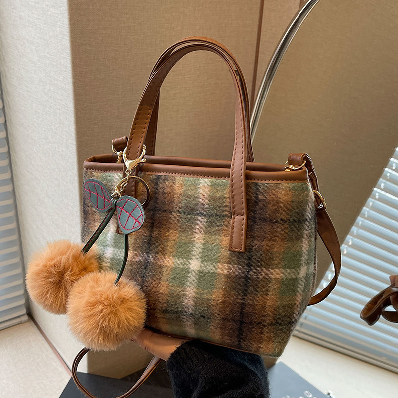 高级感小众毛呢格子托特包女2025新款时尚斜挎包高级感百搭手提包,箱包皮具/热销女包/男包,托特包,淘宝优惠券,粉丝福利购,淘宝优惠卷