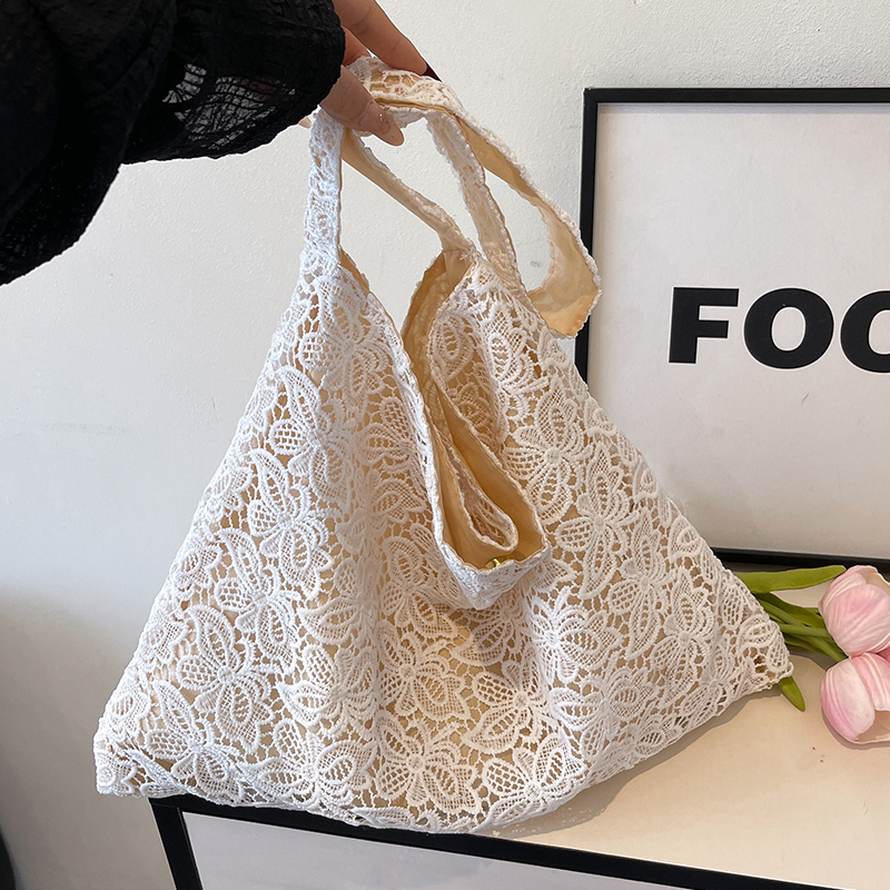 2025冬季新小众设计款蕾丝托特包