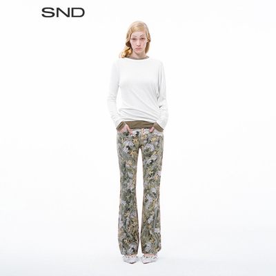 SNDAW25流线拼接微喇牛仔裤