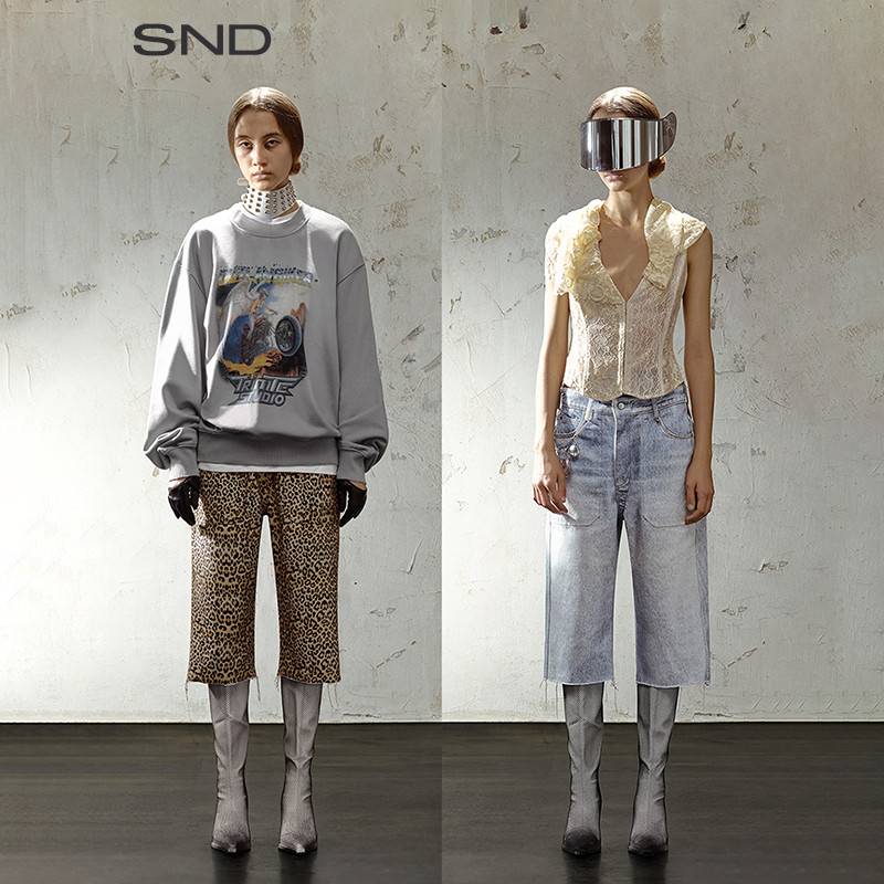 SND双面牛仔豹纹印花毛边七分裤图片