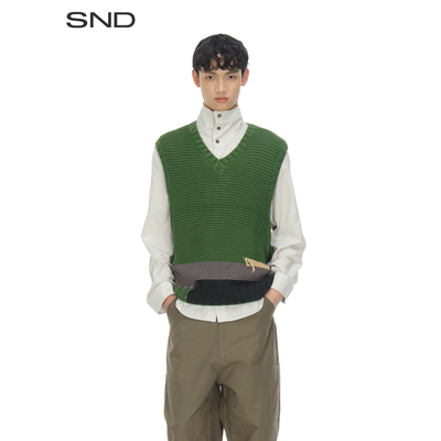SNDPS26拼接设计V领背心男款