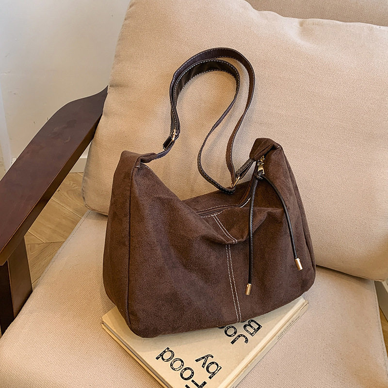 秋冬大容量托特包包女式2024新款今年流行复古百搭通勤单肩,箱包皮具/热销女包/男包,通用款女包,淘宝优惠券,粉丝福利购,淘宝优惠卷