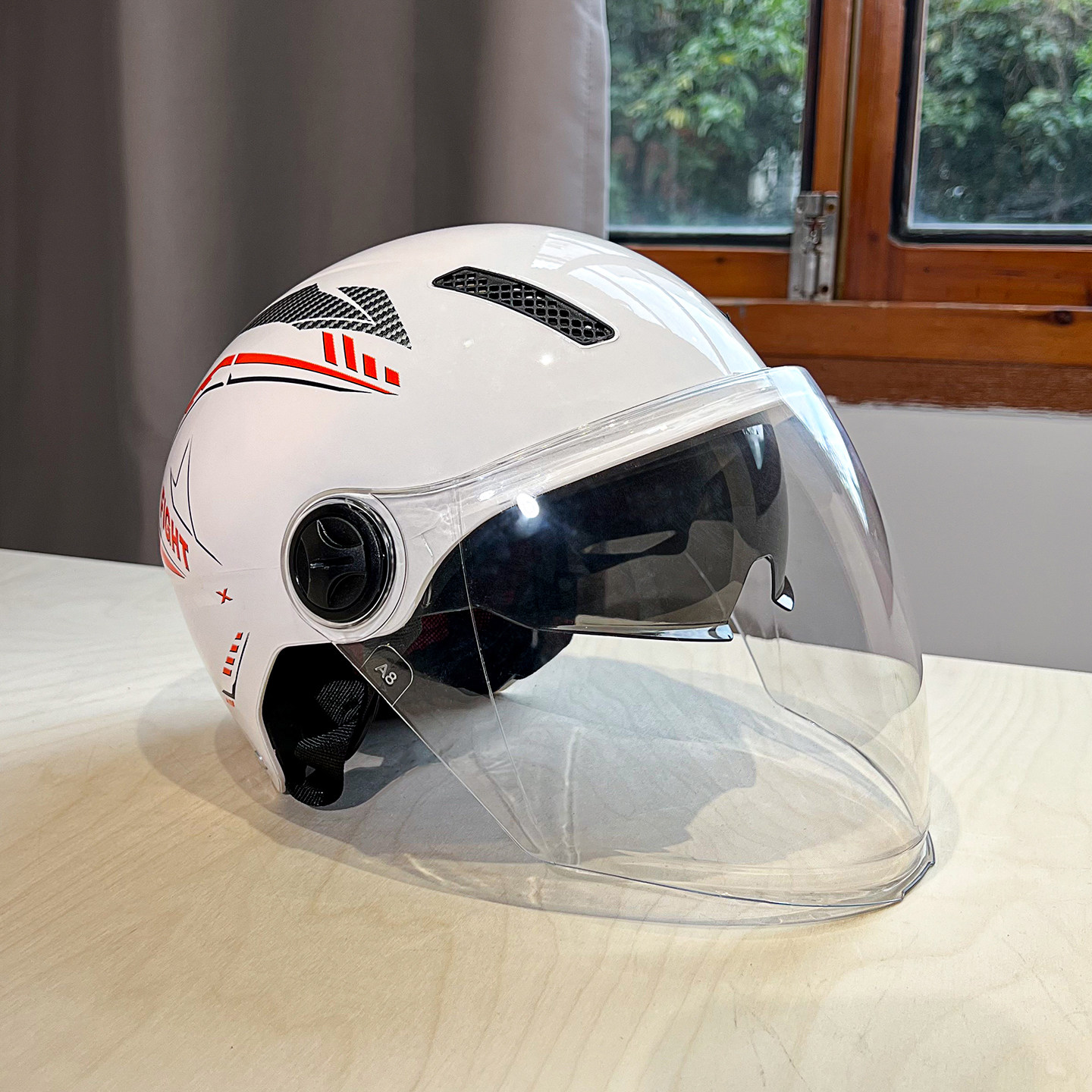 简约双镜片新国标3C认证电动车头盔潮酷摩托车安全帽翻晒墨镜夏天