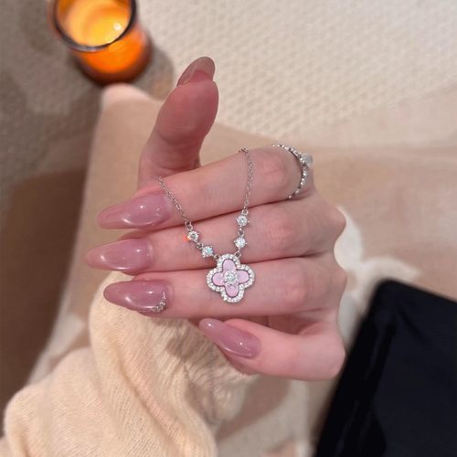 粉色滴胶四叶草项链女时尚小众轻奢设计感锁骨链个性高级感潮颈链