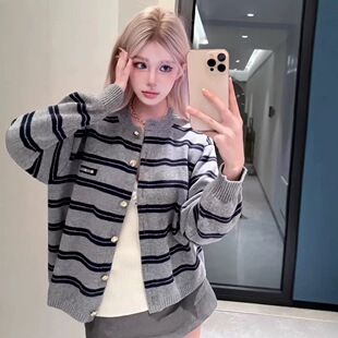 2025秋冬新款 女百搭休闲外套上衣 学院风字母刺绣条纹撞色针织开衫
