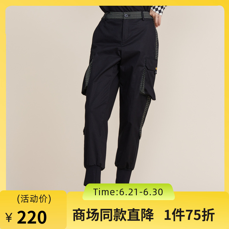 中性酷帅的收脚工装裤，裤型具有高包容性