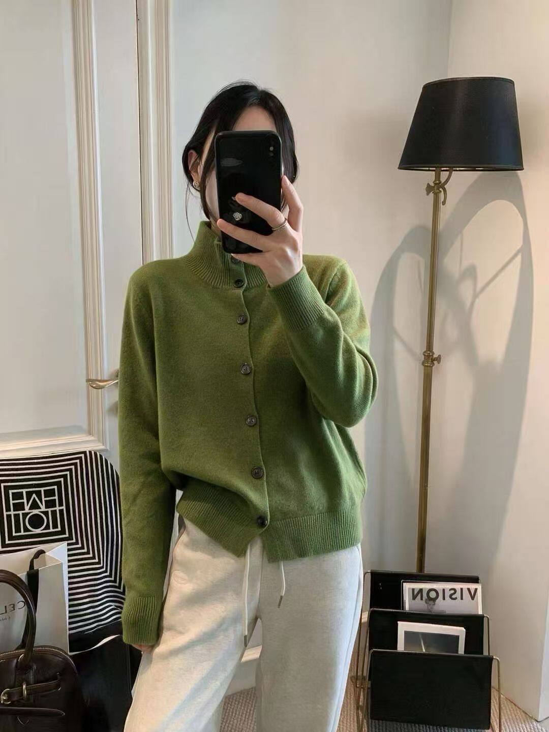 毛衣开衫外套女2026秋冬新款高级感纯色纽扣立领针织衫外搭上衣潮