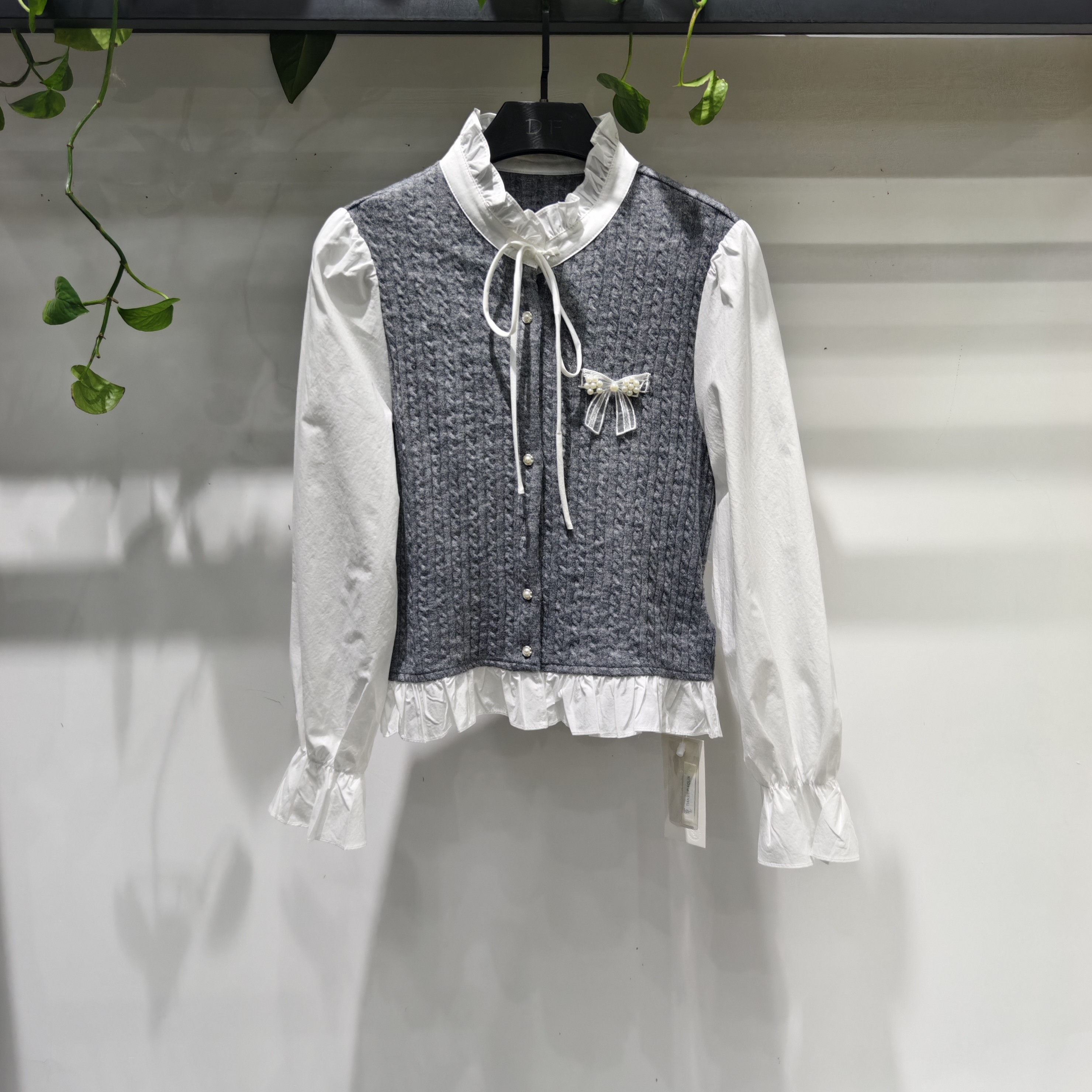 灰色假两件毛衣女春秋2026新款学院风荷叶边针织开衫外套短款上衣,女装/女士精品,衬衫,淘宝优惠券,粉丝福利购,淘宝优惠卷