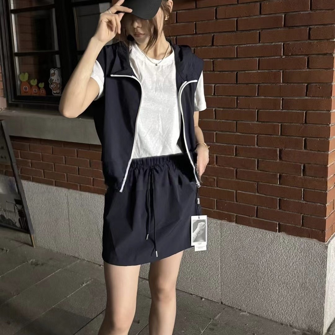 设计感连帽马夹短袖T恤+半身裙短裙三件套女2026夏季新款时尚套装
