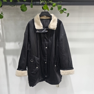 羊羔毛拼接黑色蛋白皮衣羽绒服外套女冬季2025年新款设计感超好看