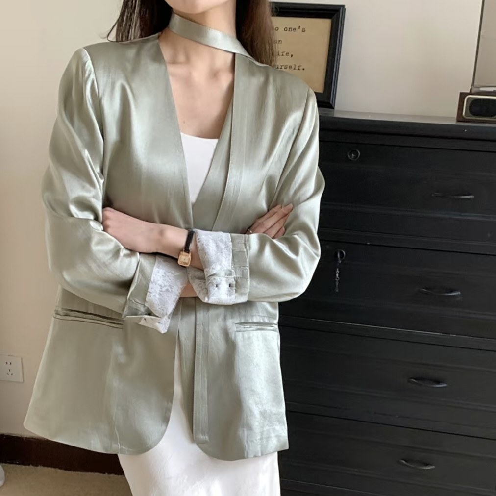 欧货时尚高品质围脖缎面西装外套女2025春季新款V领100%醋酸开衫