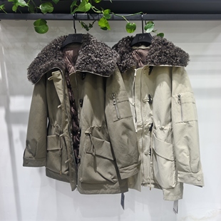 欧货羊羔毛大翻领派克羽绒服女冬季2025新款宽松牛角扣白鸭绒外套