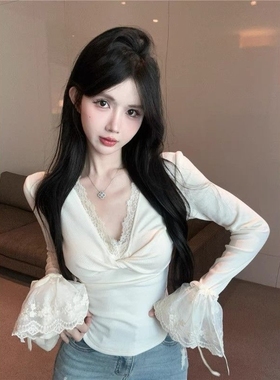 纯欲性感蕾丝花边拼接V领长袖T恤女早秋修身显瘦扭结设计外穿打底