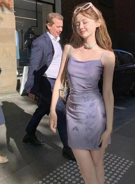 AshySnow梦境蝴蝶弹力印花抽褶紫色吊带连衣裙扎染修身包臀