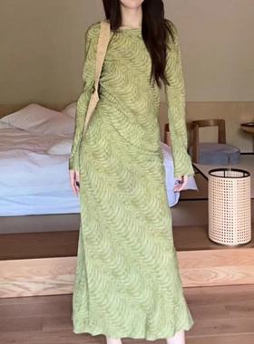 绿色印花长袖连衣裙圆领2025夏季新款长裙气质显瘦修身裙子