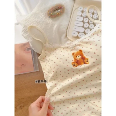甜辣女显瘦女吊带蕾丝拼接上衣打底背心碎花小熊带胸垫印花bm收腰